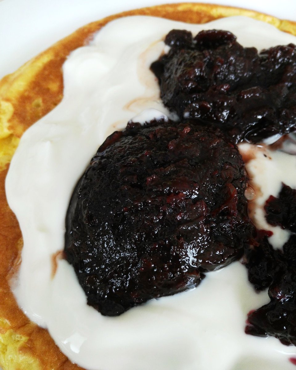 Aggie__'s tweet photo. #omelette with red currant and american blueberry and raspberry jam https://t.co/vNAKsVqCy1