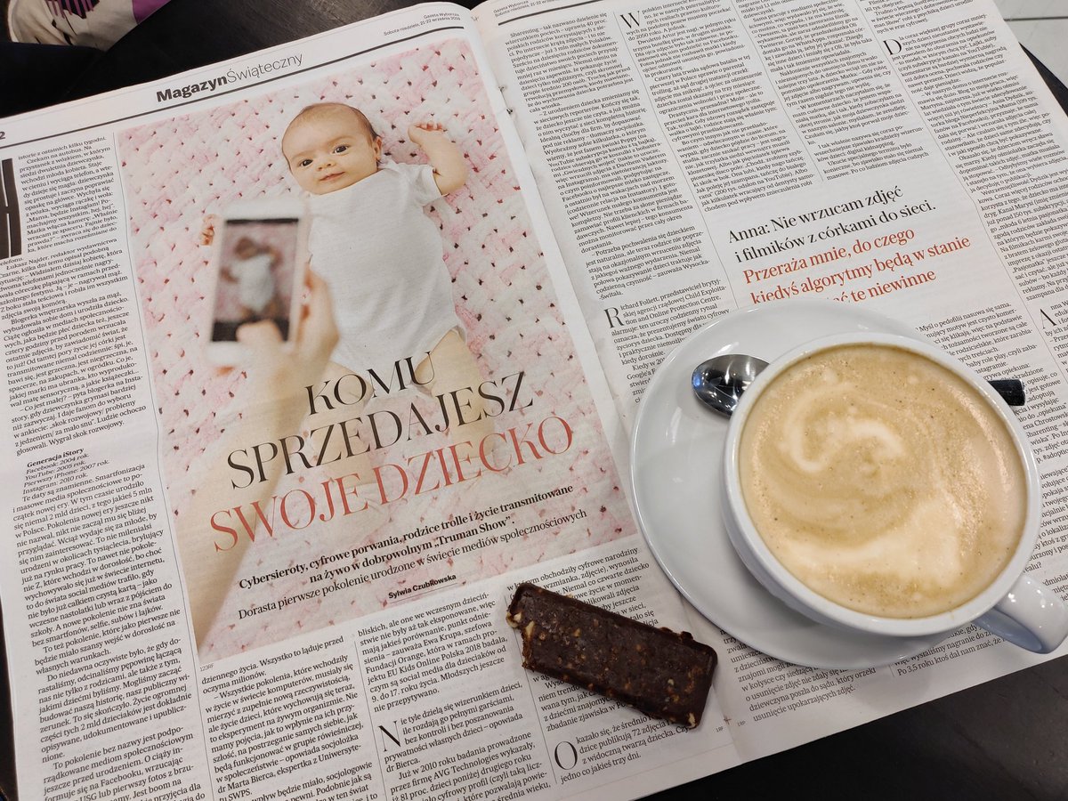 sylvcz's tweet image. Dziś w @gazeta_wyborcza o tym, że jak już musimy pstrykać focie to lepiej kawce niż dzieciakom. Bo... gotujemy im swoistny "Truman show". 
Już odebrałam dwa privy od obeazonych matek-wannabeinfluencerek, że to dla dobra dziecka i wara mi od nich....