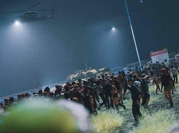 hjeyd_'s tweet photo. Mano, até ontem eu achava que a #Area51storm era só meme, mas aconteceu! Aconteceu mesmo! Tinha até gente correndo igual o Naruto #FreeAliens https://t.co/ymA9WmcCNK
