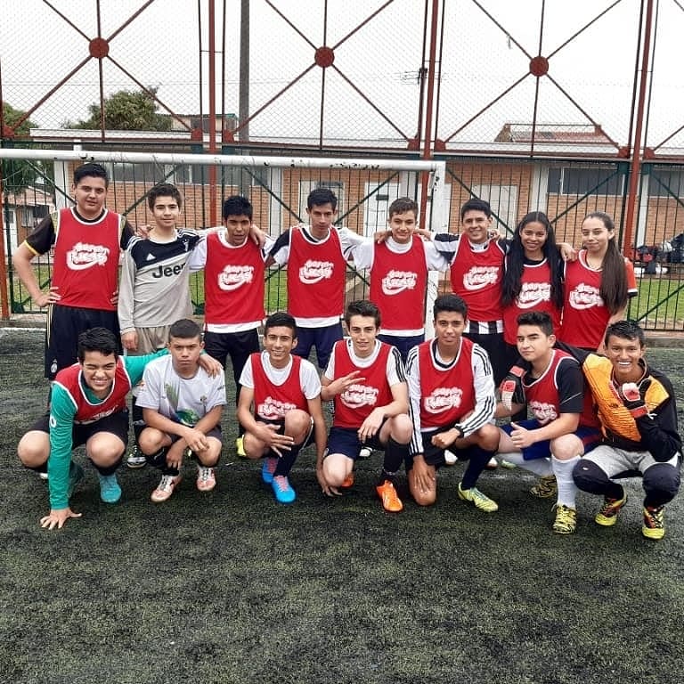 FortalezaLeon's tweet photo. Son Procesos, Son Causas, Son Acciones!!! Fútbol Social 🇦🇹🦁🤴 @clubkingfc
Un Día se soño y hoy junto a toda la barra y los muchachos se hace realidad....#FortalezaCardenal #KingFC #FutbolSocial #FortalezaDePiedraCajicá https://t.co/3CqLOO4y6Y