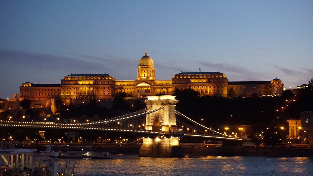 JDScuba's tweet photo. Amazing time exploring #Budapest with @GiovanaBraia
Full days visiting the many must see sites from Fisherman’s Bastion to the Széchenyi Baths. 

Typically almost ending up diving the Molnár János Caves but unfortunately didn’t have the time. 
#Budapest #Hungary https://t.co/3V1PydInkz