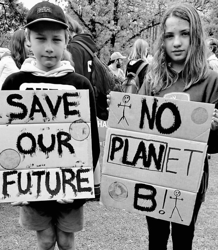 francacec's tweet photo. Anche da #Adelaide (South #Australia): Global Climate Strike 20 settembre 2019 (foto dell’amico #BruceAdams). #GretaThunberg https://t.co/wHnJ4p0YLs