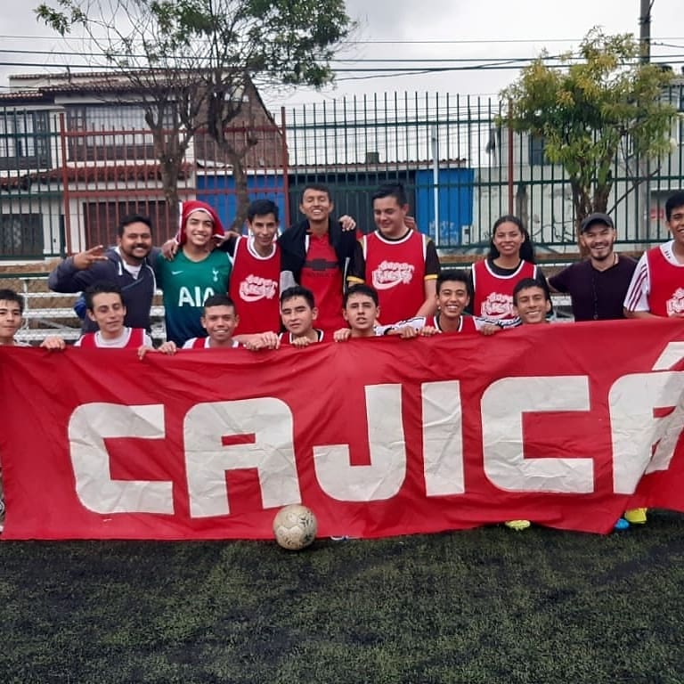 Nanxho's tweet photo. Son Procesos, Son Causas, Son Acciones!!! Fútbol Social 🇦🇹🦁🤴 @clubkingfc
Un Día lo soñé y hoy junto a toda la barra y los muchachos se hace realidad....#FortalezaCardenal #KingFC #FutbolSocial #FortalezaDePiedraCajicá https://t.co/7CVLc0yWmv