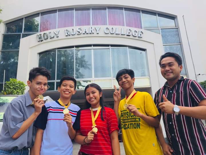 CSRLI_SC's tweet photo. PRISAA Academic Contest 
Araling Panlipunan - Champion
Junior High School
September 21, 2019

John Louie A. De Torres
Camille Elaine C. Dela Pena
Jerald Rheiner B. Bueno
Cedrick D. Genave

Senior High School
Spelling - Champion
Jeanette D. Barairo https://t.co/28enHq4ZZB