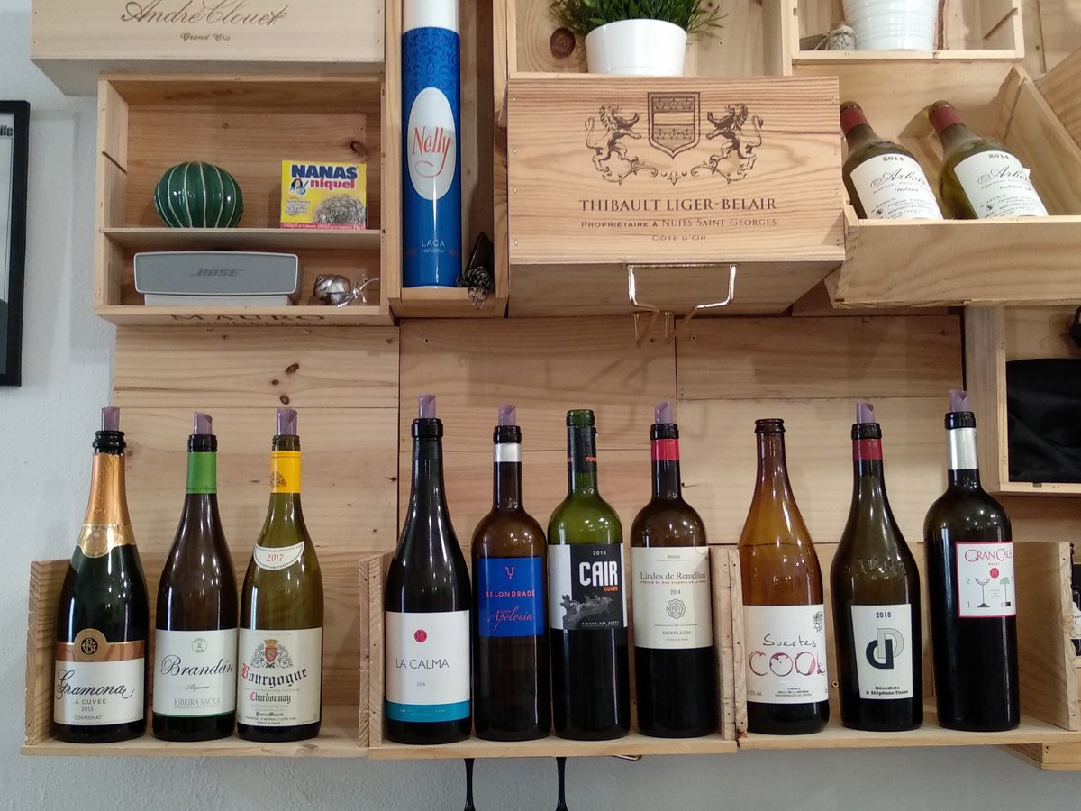 lustforwine_es's tweet photo. #saberdevinosestáchupao! Este sábado hemos tenido taller de iniciación...y habéis aprobado la teoría y la práctica 🍷 @Gramona1881 @AAlgueira #matrot @RafolsdelsCaus @Belondradevinos @Suertesmarques #remelluri #vino #másvino #wine #morewine #wineloverismo #Burgos https://t.co/RCFjkkvP4a