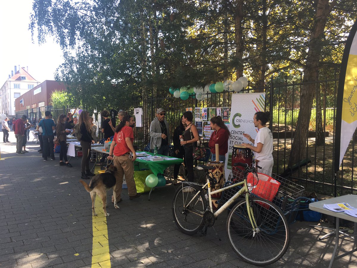 Il y a également du soleil sur le stand de la <a href="/MLPEStrasbourg/">Mission Locale Strasbourg Eurométropole</a> à #Strasbourg #Neuhof ☀️☀️☀️Venez nombreux au #forumdesassociations ! C'est l'occasion de découvrir les #associations du quartier et de vous renseigner sur leurs beaux projets 
🕒 de 14h à 19h 
📍Allée Reuss