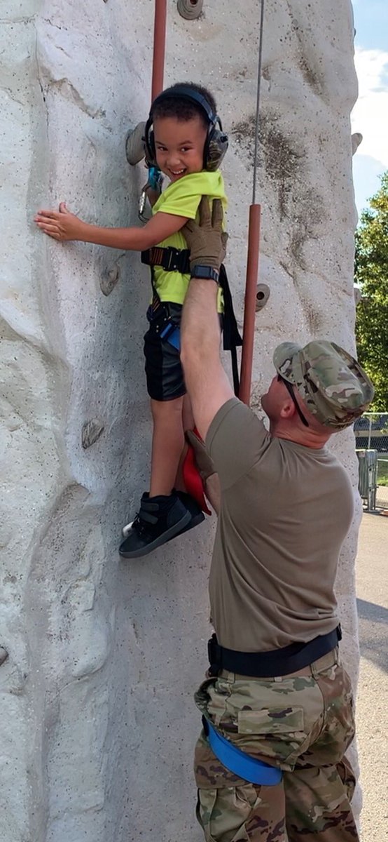 ReadsMilt's tweet photo. Great fun last night at Camp #Leavenworth. Much appreciation for @LeavenworthPD Officer Sorrel sharing headphones when J was overwhelmed with the noise. @chiefkitchens you have a great group of officers. Thank you! https://t.co/o0jmgMrexe