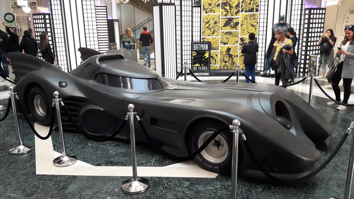 #Expo #Batman #Batmobile #DCComics #GalerieLafayette #ChampsÉlysées #Paris #20septembre2019