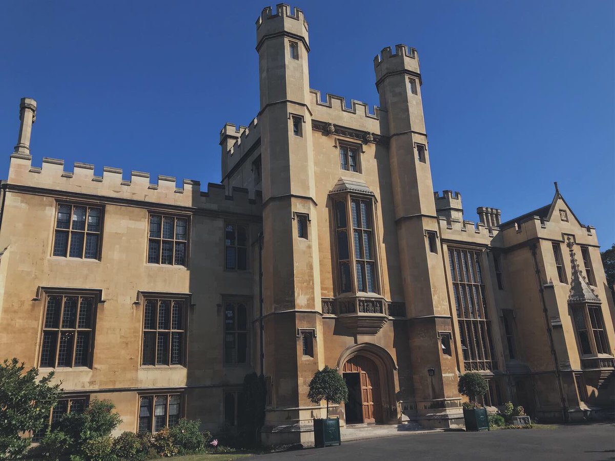 EdenDoesATweet's tweet image. Explored ‘hidden’ parts of London today as part of #OpenHouse2019 with @texceptional 😁 Was fantastic seeing and hearing about these fantastic locations, including seeing what looked like the original book used in Shrek films 😂