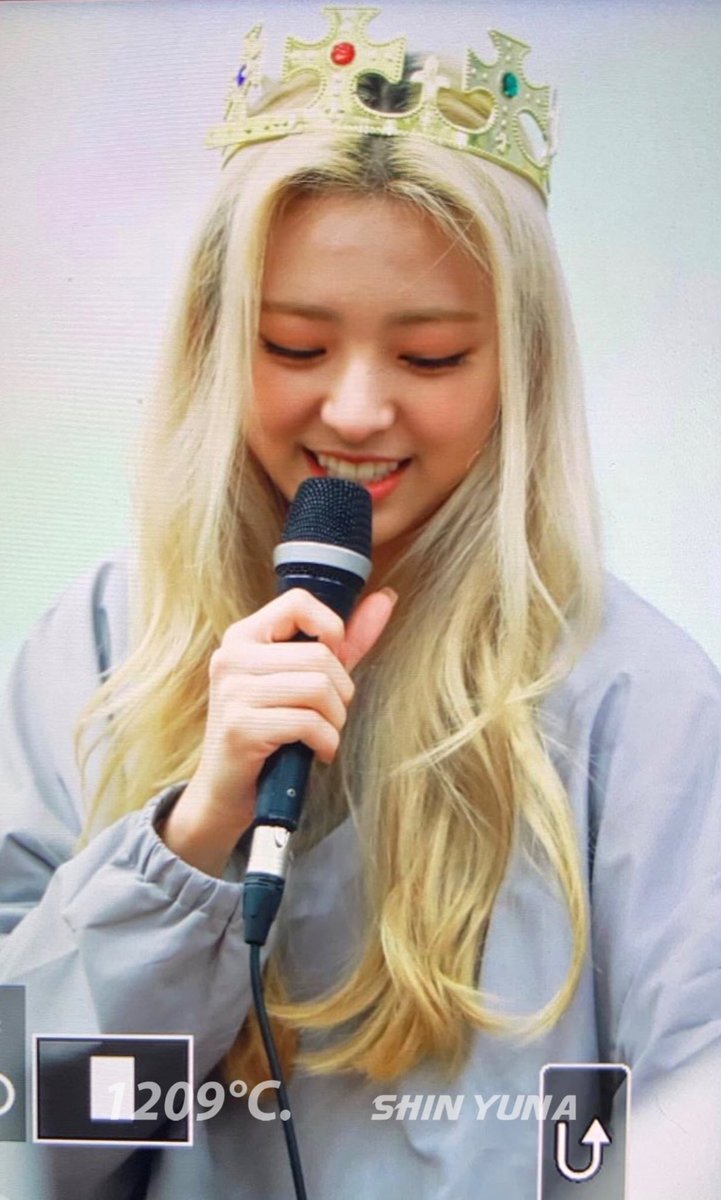 20031209com's tweet photo. 190921 👸🏻✨

#유나 #신유나 #있지 #YUNA #ITZY
@ITZYofficial https://t.co/NeSmfNzyDO