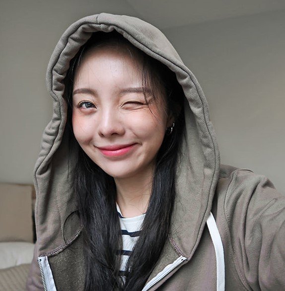 S031994's tweet photo. 어떻게 이렇게 예쁘니?ㅠㅠㅠㅠ https://t.co/C34GwSBwRo