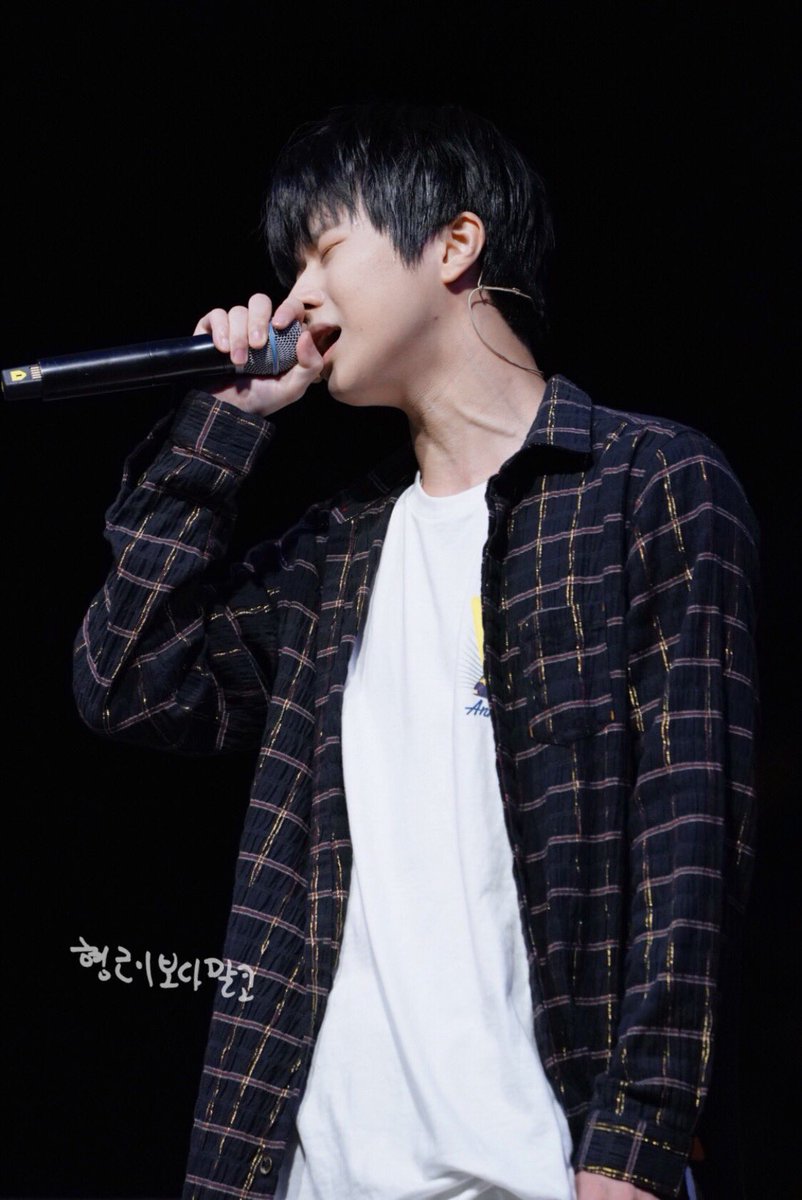 M_than_H's tweet photo. [Preview] 190921 정이마을 행복콘서트

오땡큐💗

#열혈남아 #HBY 
#마르코 #marco #이형근 https://t.co/o7enes0Q23