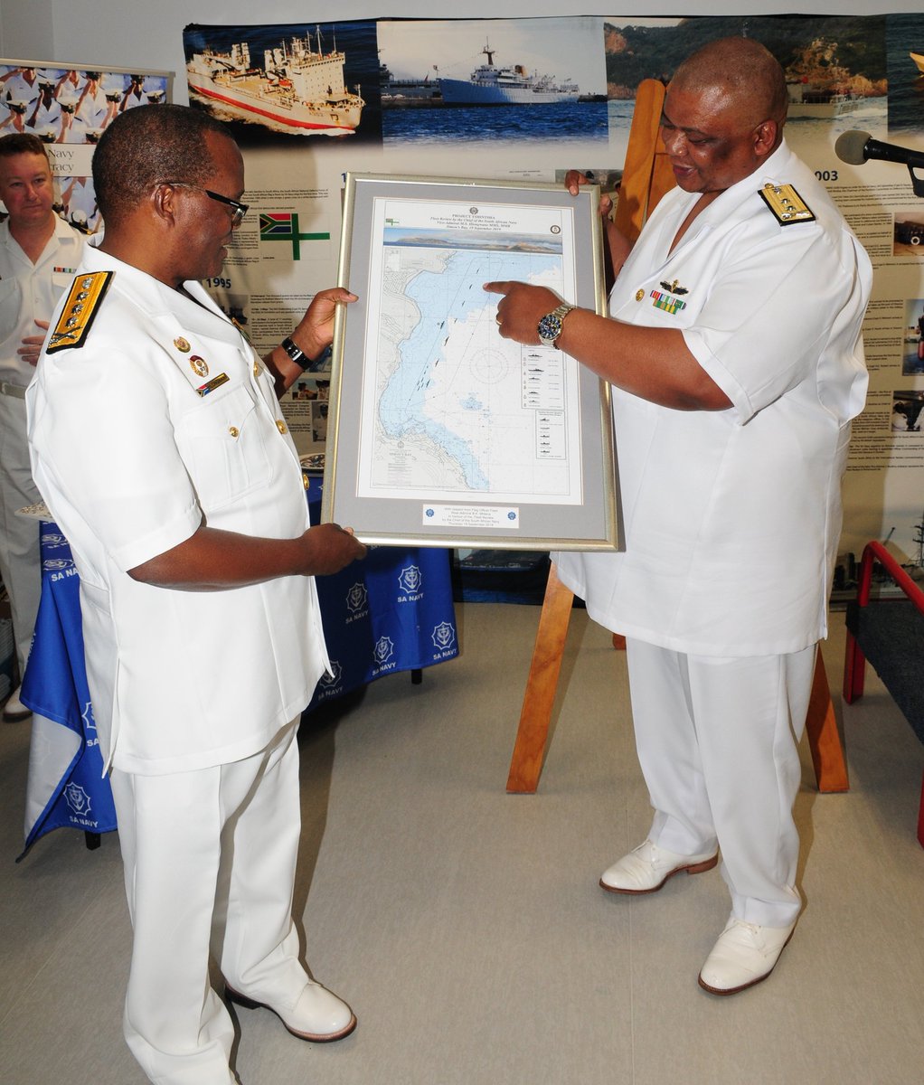 SANDF_ZA's tweet photo. The South African Navy celebrated 25 Years of Democracy over 19 β 20 September in Simonβs Town.
#sandf #sandf19 #SANavy_19 https://t.co/xWP0Ka37ib