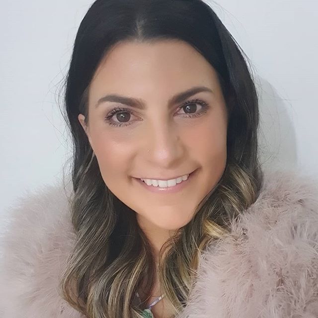 _roselouise_'s tweet photo. Mamas getting LIT 🍸🍸
.
LOL as if, let's be honest I'll probably be home by midnight 😂😂
.
But seriously how different is a night out when you're a mama 🙋‍♀️🙋‍♀️
.
Getting ready in my 20s.. tan the day before, eyebrows done, fresh hair 
Getting ready as a mama.. doing my make … https://t.co/EhuIeHdrlx