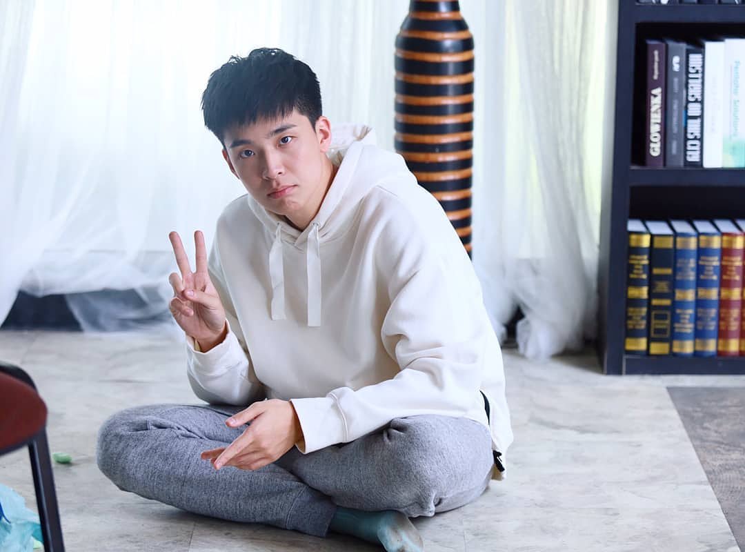 princeofchula's tweet photo. น้องดุไหมพี่ไหวนะ ชูสองนิ้ว ❤️
เน๋ง สัตวแพทยศาสตรบัณฑิต
ig : nengnn
#princeofchula https://t.co/bRCir43kg3