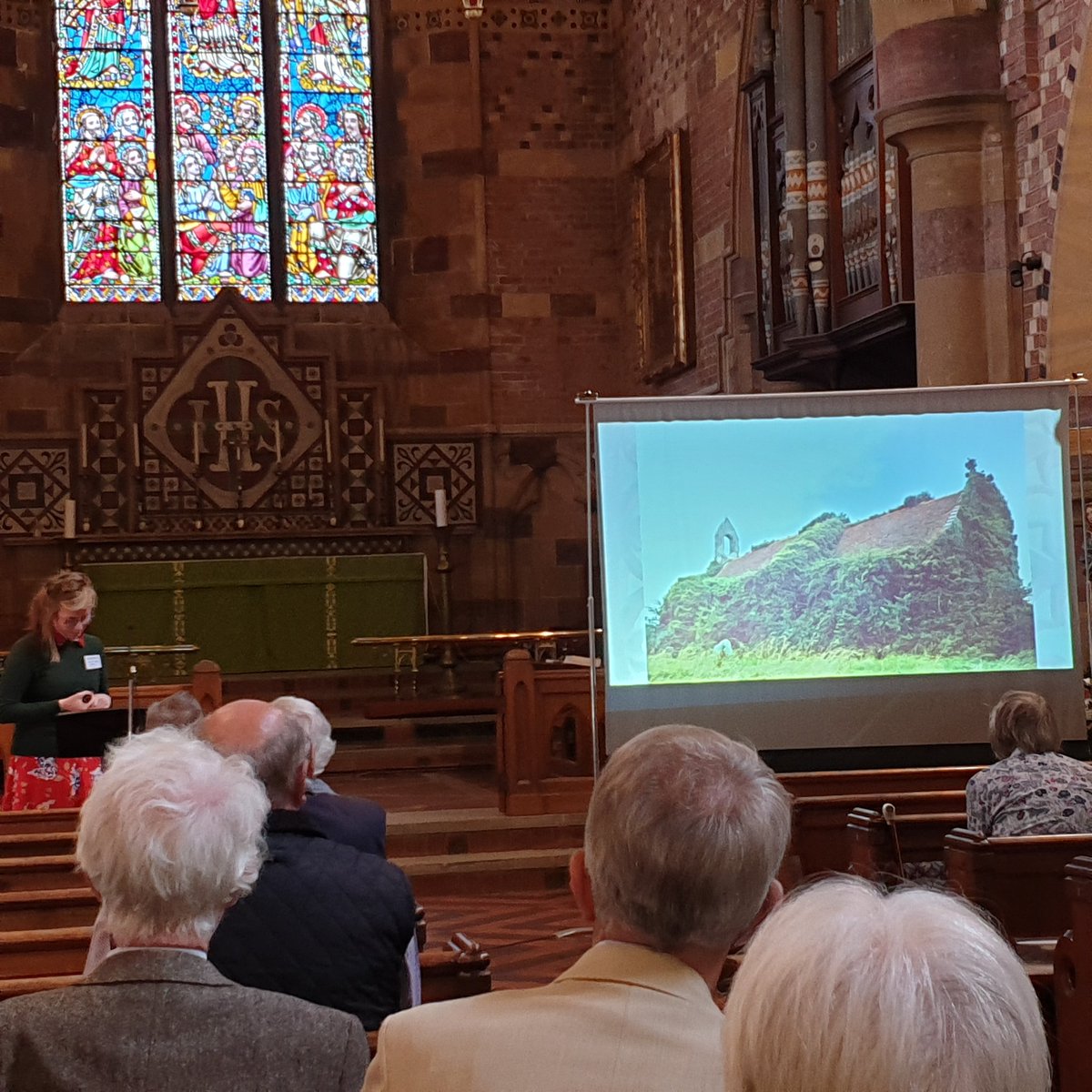 Ecclsoc's tweet photo. Before and after, @MorleyRA tells the story of the restoration of St Denis, East Hatley by @friendschurches https://t.co/DfOuP0fw8M