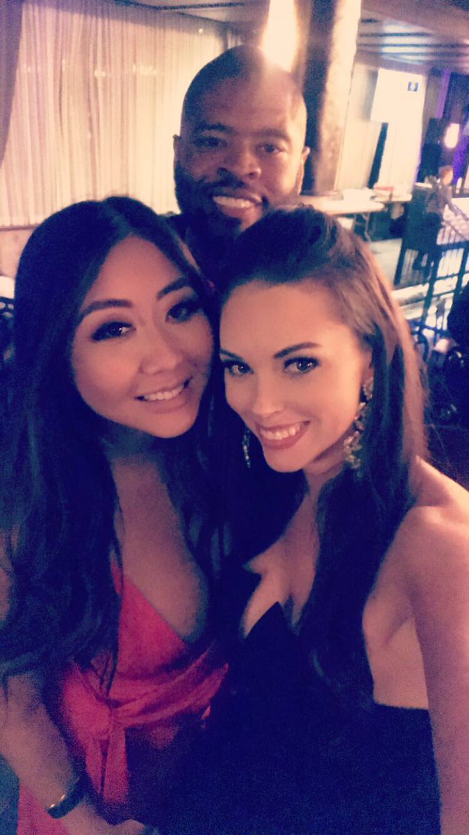 AmandaAbiassi's tweet photo. Oh what a night!!! @MariaHo crushed it AGAIN at the #BullsAndBlackjack tournament for the @wadesmithfound!! This B is 🔥!!! Thank you Maria!! #pokerface #LastCelebrityStanding #WadeSmithFoundation #ElevateTHIS #MariaHo #fundraiser #charity #literacy #RWTP https://t.co/mByC0I1sAT