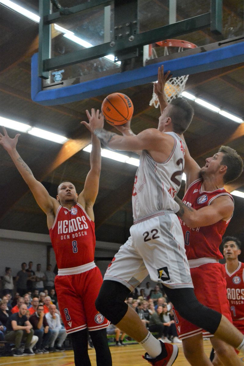 antwerpgiants's tweet photo. 59-84 win over @HeroesDenBosch last night! Way to finish off the preseason!

Thanks Zuiderkempen Diamonds for the hospitality &amp; thanks @luka7doncic for your support last night! Good luck in Dallas 👊 https://t.co/NDTZ86Hvpi