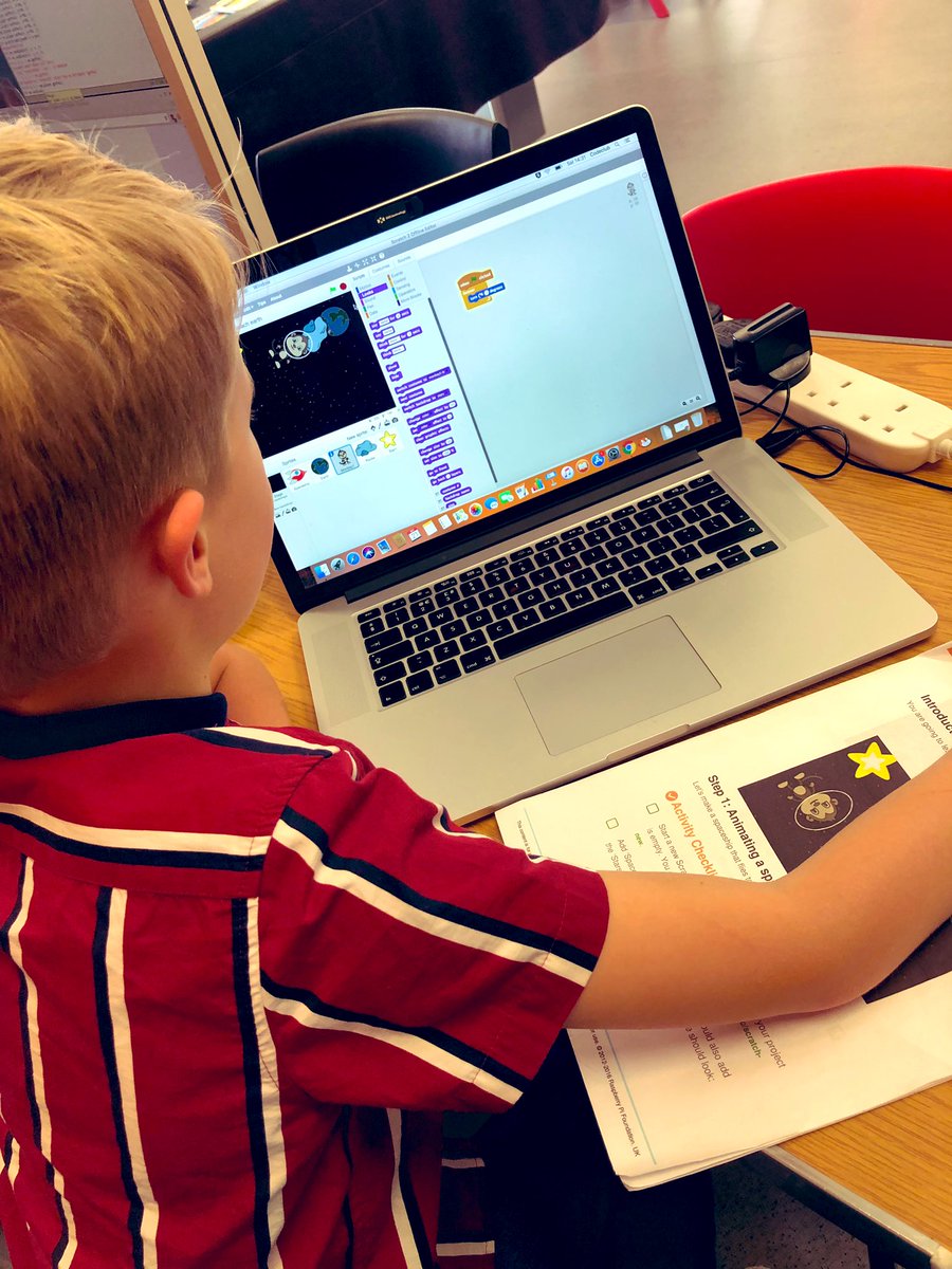 Not only is Matthew learning lots of new skills at coding club, I’m also learning how to code @Holywood_YC #newskills #kidsthatcode #mummyislearningtoo