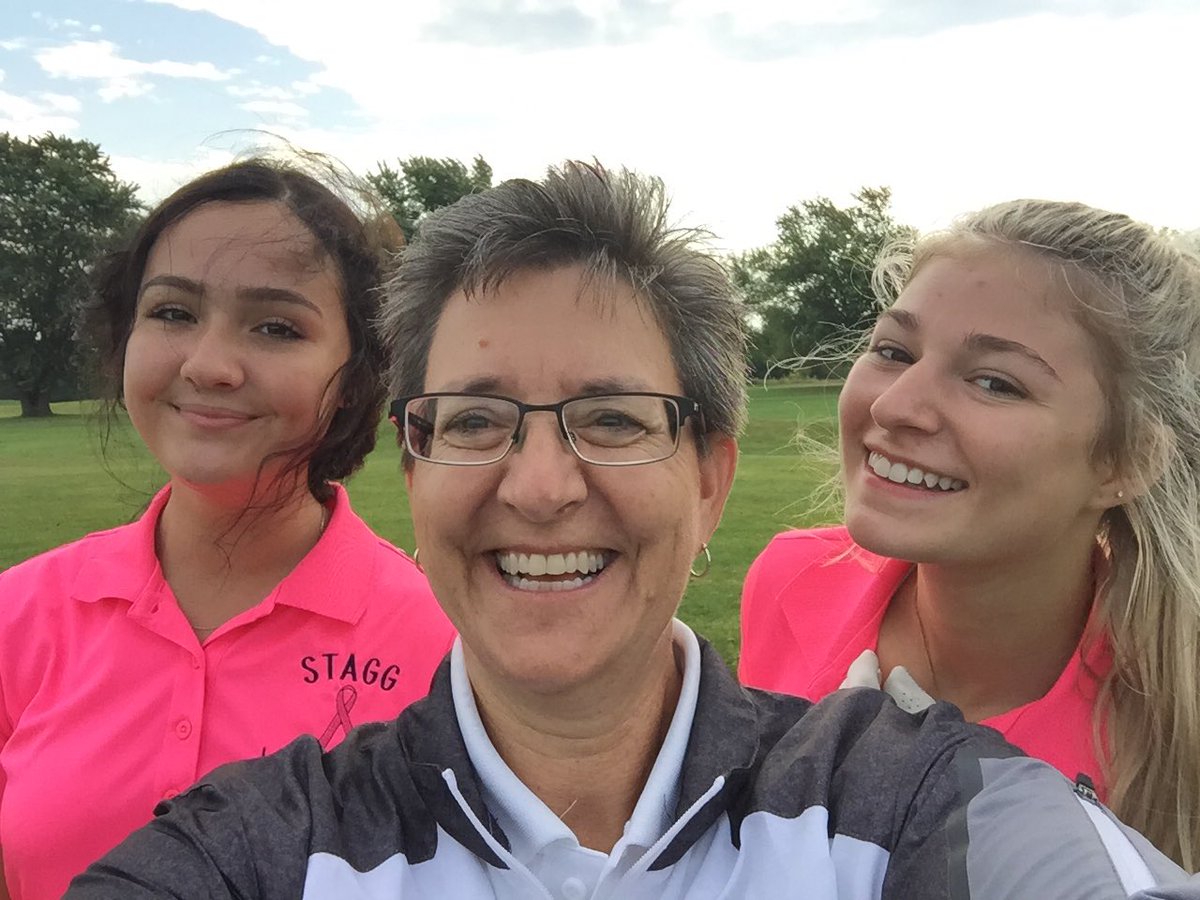 mason_missy's tweet photo. Last regular season tournament in a career of great kids! #thesearethebest #luckycoach @Stagggirlsgolf @StaggAthletics @CHSD230 https://t.co/utvq9twITB