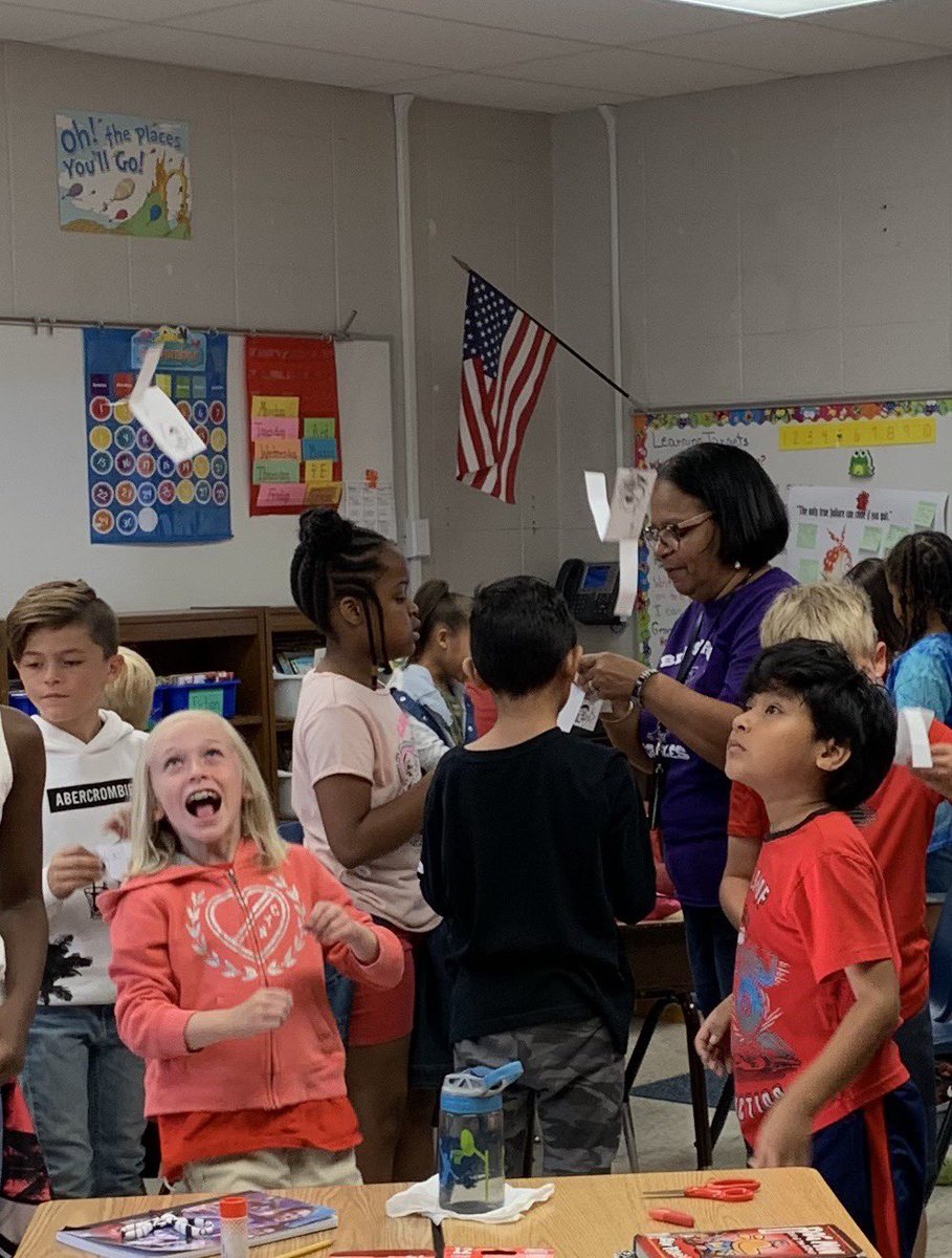 Mrs. Crane’s class having so much fun experiencing STEM day for the first time!! <a href="/Eagles_BSI/">Big Shanty Intermediate</a> #happyatbsi <a href="/GayMarleneCran1/">Gay Marlene Crane</a> <a href="/PrincipalDrK/">Kelly Luscre</a> #bsieaglepride