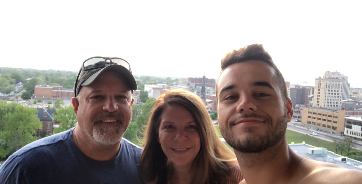 EForbrick's tweet photo. Happy Birthday to my favorite woman in the world ❤️ Glad i get to spend your special day with you 😊 You deserve nothing but the best, I love you to the moon and back mom ❤️ @mforbrick https://t.co/qhe8eooiDj