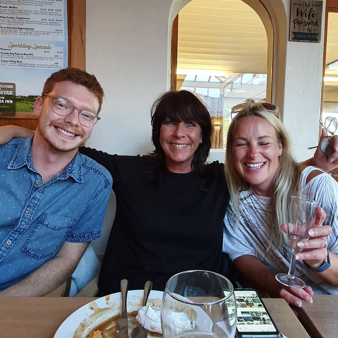 IamSarahStevens's tweet image. Friday night with the #kernowflex crew. Team building and enjoying each others company.