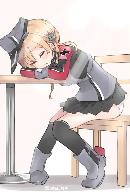 居眠りするオイゲンさん 