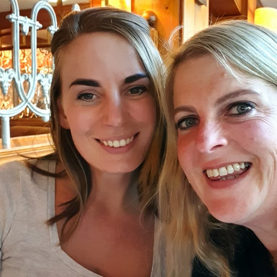 IamSarahStevens's tweet image. Friday night with the #kernowflex crew. Team building and enjoying each others company.