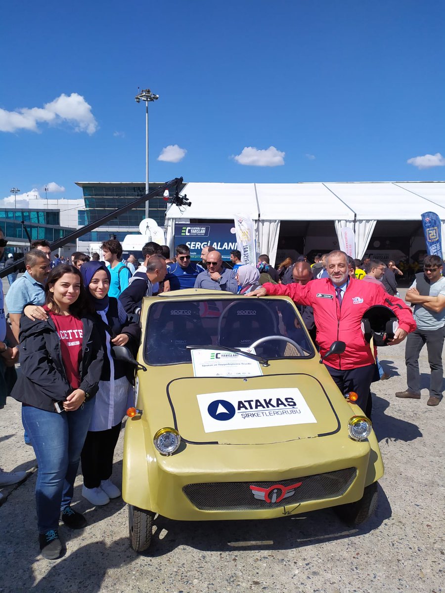 Teknofest sahnesinde aracımız ilgi ile karşılanıyor 🐥 🐥 <a href="/TurkayDereli/">Türkay Dereli</a> @tubitakecev