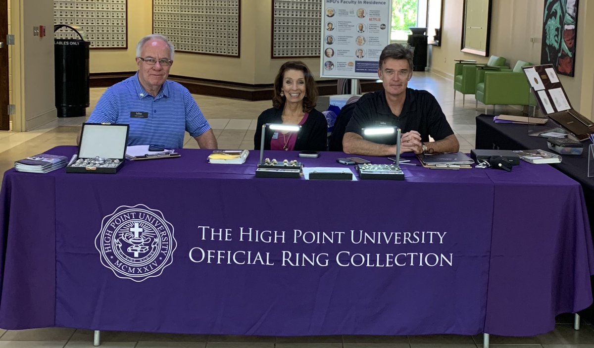 Barnes Noble Hpu On Twitter Hello Juniors Seniors