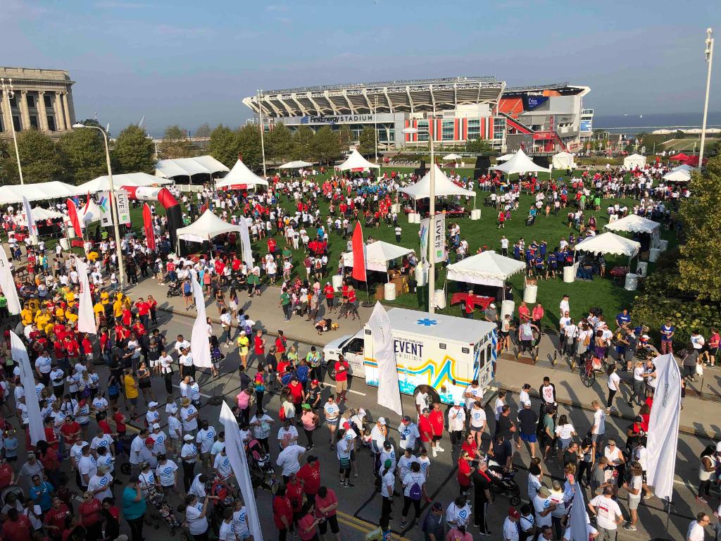 AmHeartOhio's tweet photo. Ready to WALK! ❤️ 🏃🏼♀️ 🏃🏻 👟 #cleheartwalk https://t.co/XWNhtfL3mf
