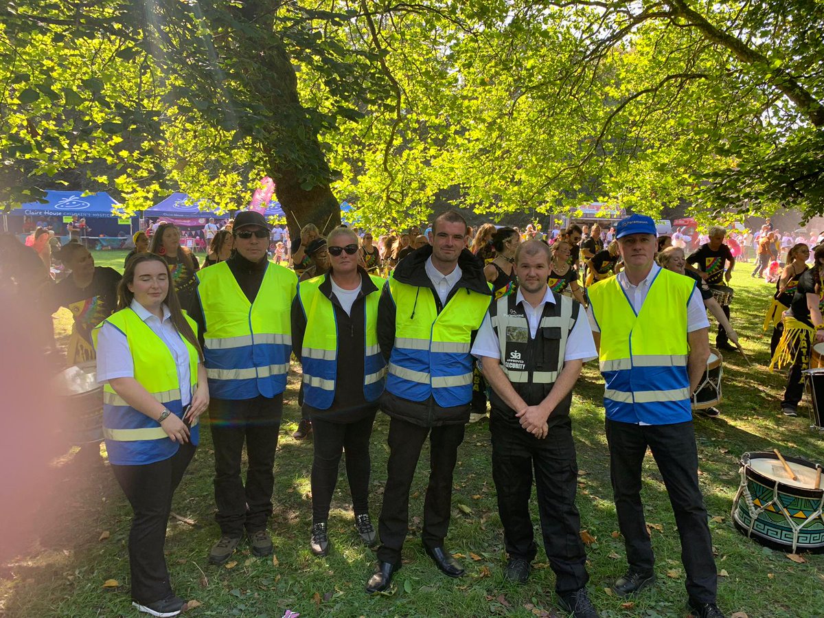 Paramount_Lpool's tweet photo. Our team having a fantastic time at the @ClaireHouse #SplashDash !@CHSplashDash! 🤣🥳💫🙌 https://t.co/LQ6kdK2ctj