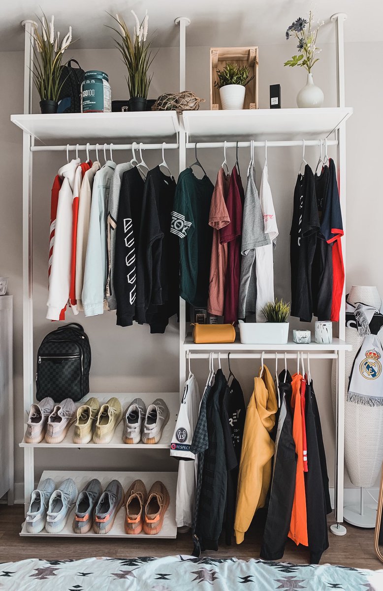 Ommvrr's tweet photo. in love with my new setup- https://t.co/KwQDV01tqX