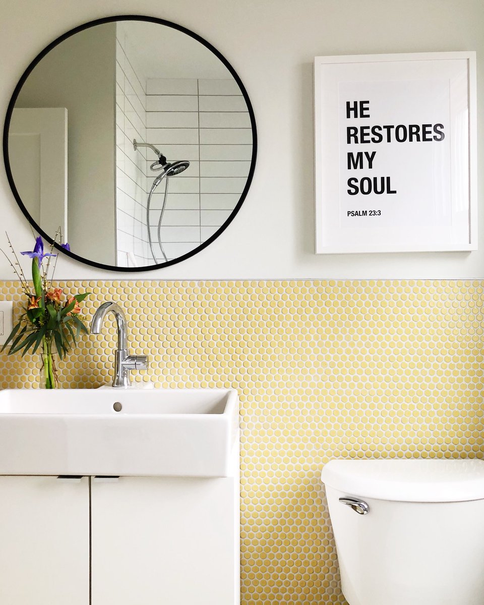 foxhomesmn's tweet image. Who else thinks this is the happiest little bath on the planet?! 🙋🏻‍♀️💛 By putting in bright new #pennytile and carrying it up the wall, we were able to keep the original yellow vibe that Jen liked so much while still updating the space completely. ✨