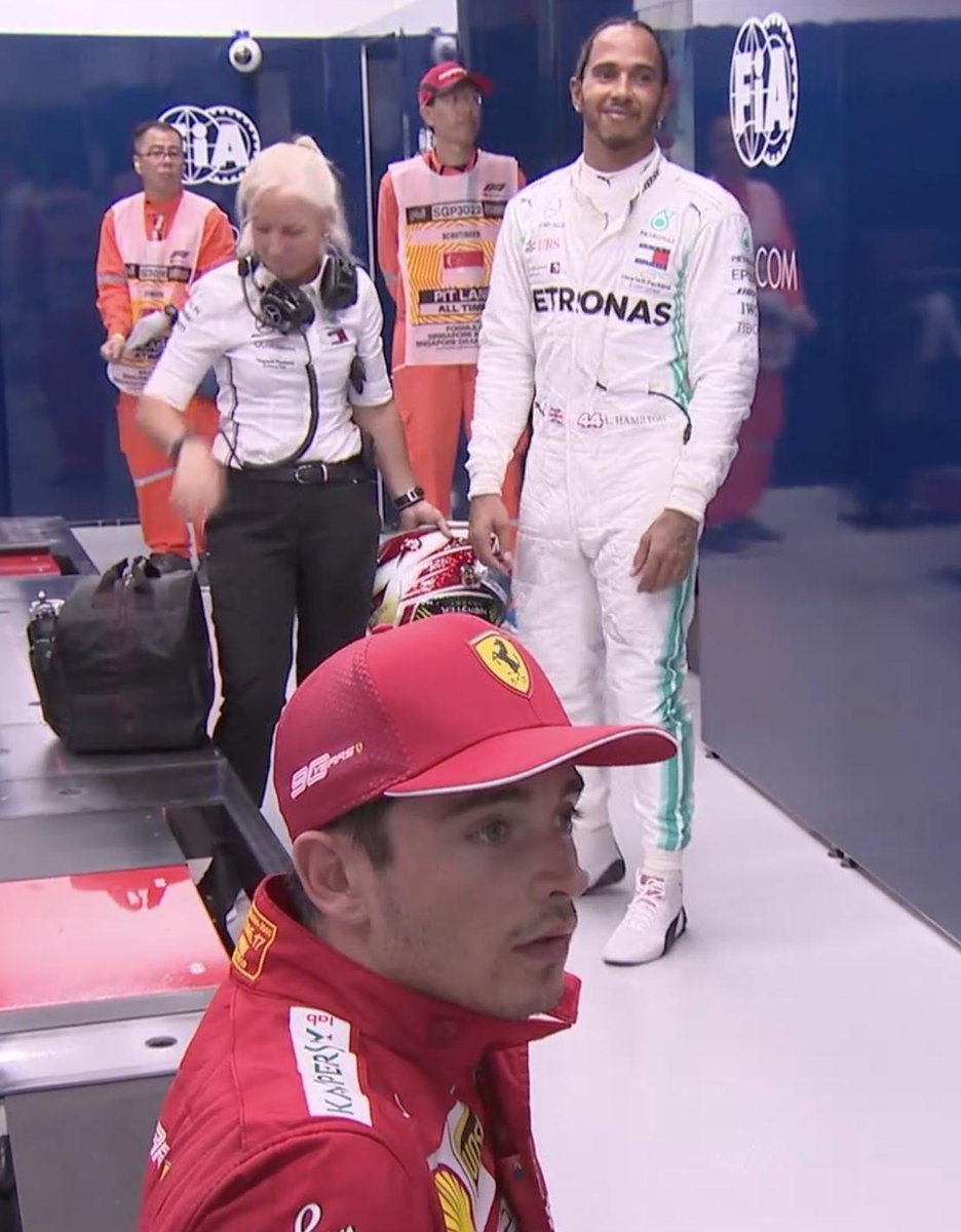 sebvetteIs's tweet photo. THEIR FACES WHEN THEY SAW SEB WALK IN https://t.co/trSUoBMCDo
