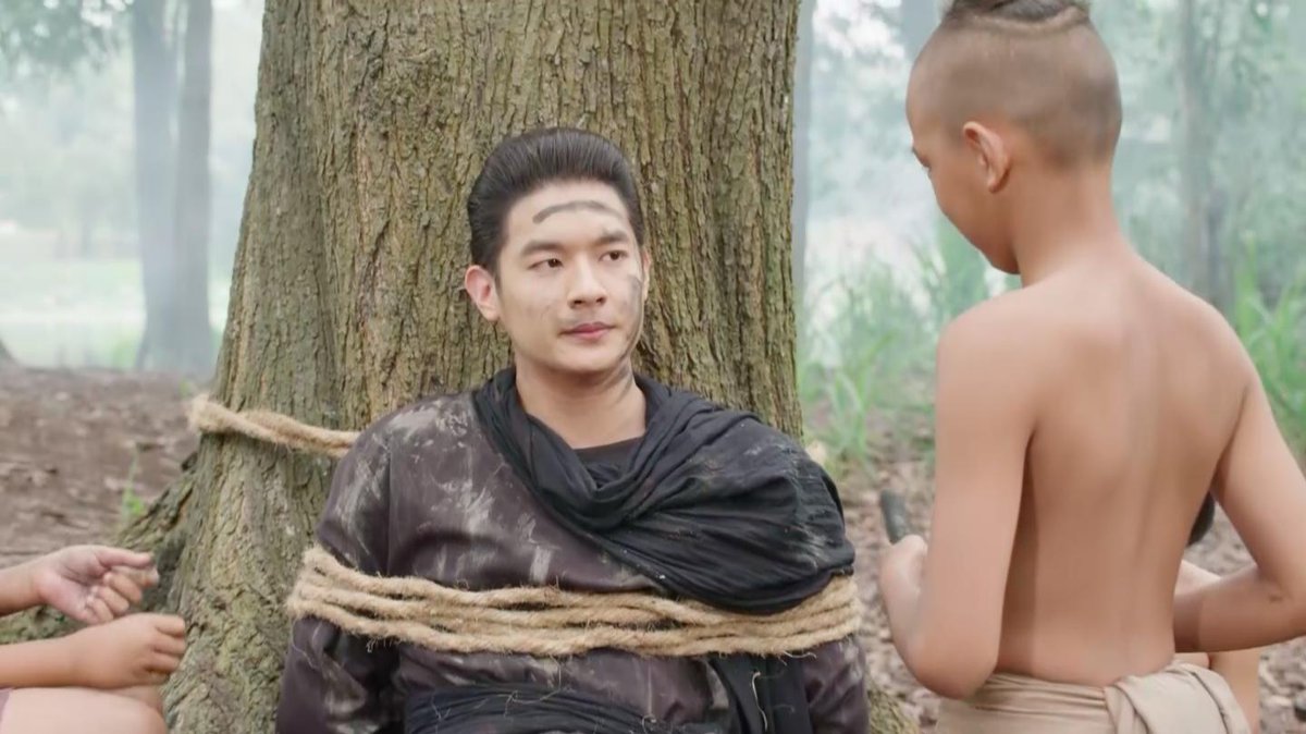 Ch3Thailand's tweet photo. สนุกกันซะให้พอ 🤣🤣🤣 ได้ทีเอาใหญ่เลยนะเด็กๆ

🌙 #ลิขิตแห่งจันทร์ep11 ตอนนี้ทาง #ช่อง3กด33

💻 ดูออนไลน์คลิก https://t.co/QlTAiKzZGz
📱 หรือดูผ่านแอปพลิเคชัน #Ch3Thailand

#ลิขิตแห่งจันทร์ https://t.co/LqEhtVN5NE