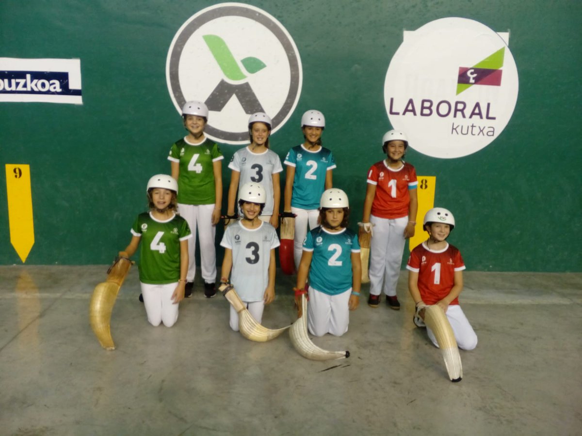 Hasi da Nesken Topaketako jardunaldia Cabanillasen.