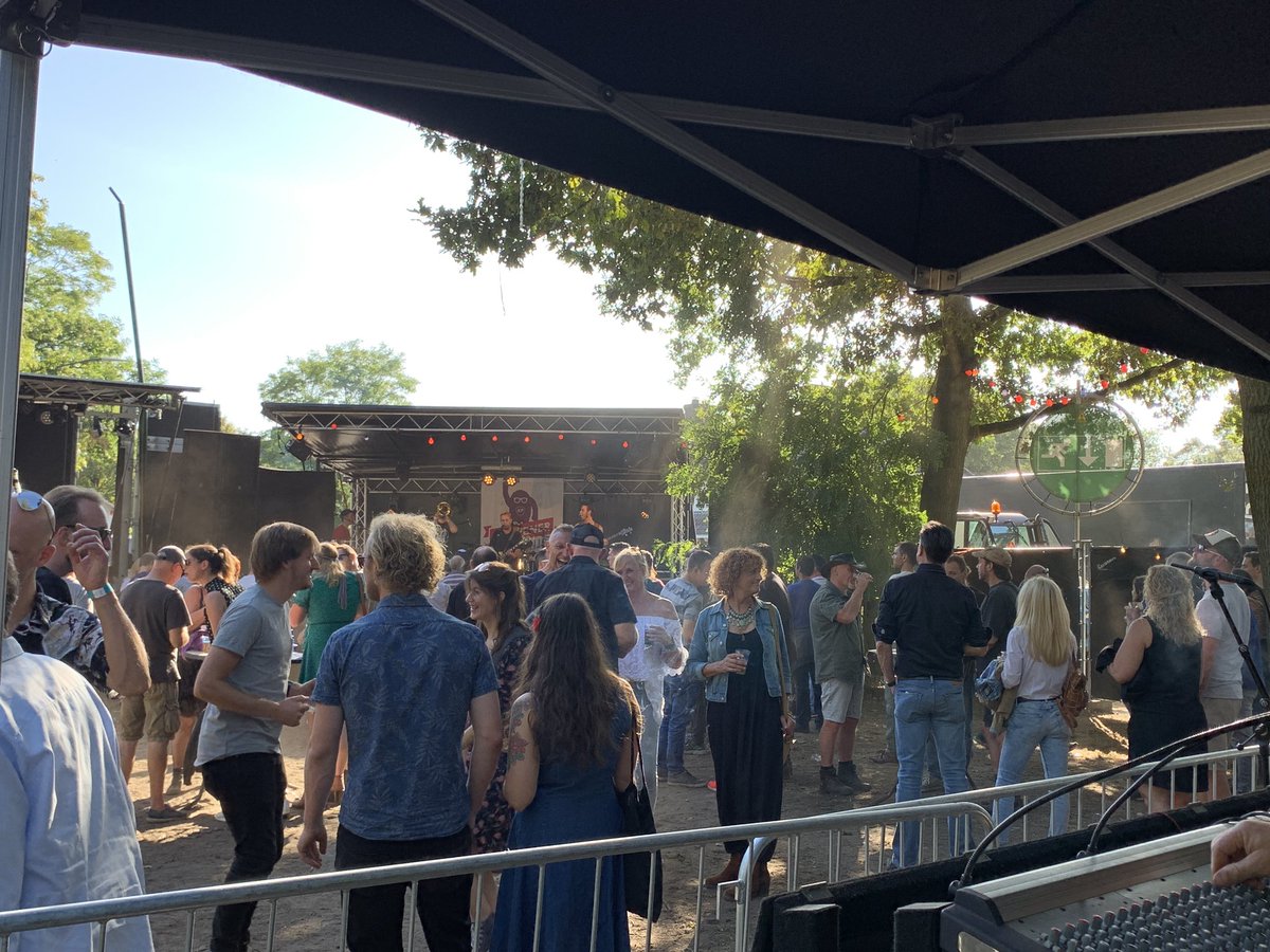 Het wordt steeds gezelliger! Als je in de buurt bent, kom gezellig langs!