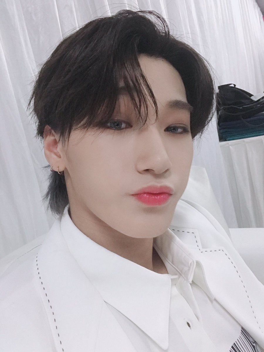 ATEEZofficial's tweet photo. [#산] 잘자요
내 꿈 꾸세요
#ATEEZ #에이티즈 https://t.co/k5rWXzNcor