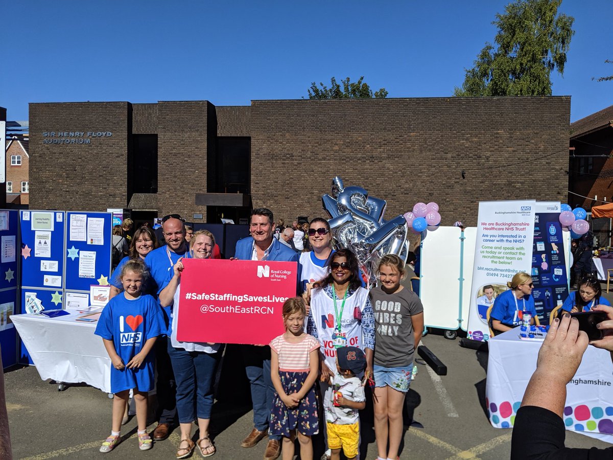 jab231's tweet photo. What a great time we had @BucksHealthcare on the open day, being able to spread the word #safestaffingsaveslives #WorldPatientSafetyDay #SaveOurNHS #mightymightynurses #fundourfuture @SouthEastRCN @theRCN @JeremyBentonRCN #RCNBucksBranch is back and active πͺ https://t.co/C71w3n8pqY