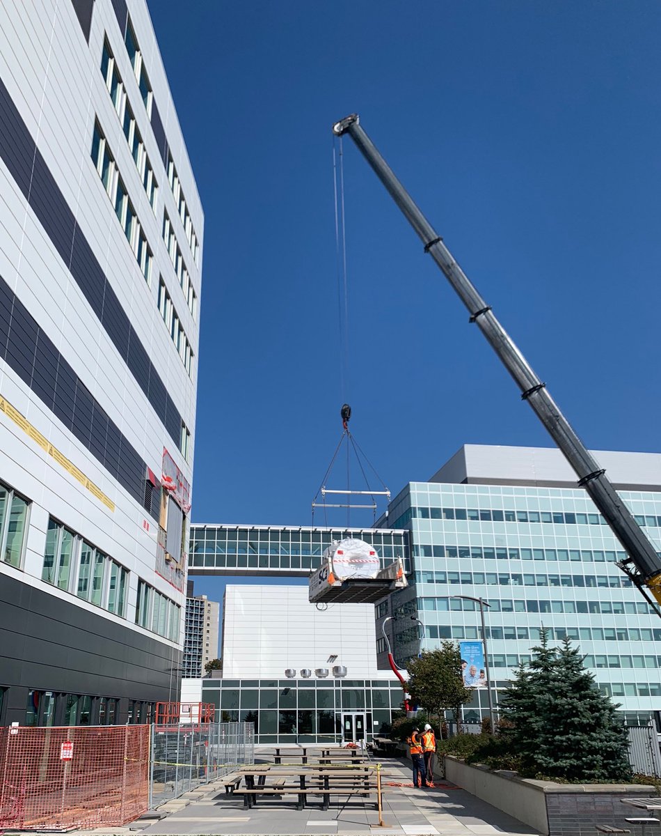 Montreal: Our brand-new (7.7t) 3T GE Premier is being moved into the McGill University Health Centre; the first of its kind in Canada!
It will be used for cutting-edge Cardiovascular MRI research...