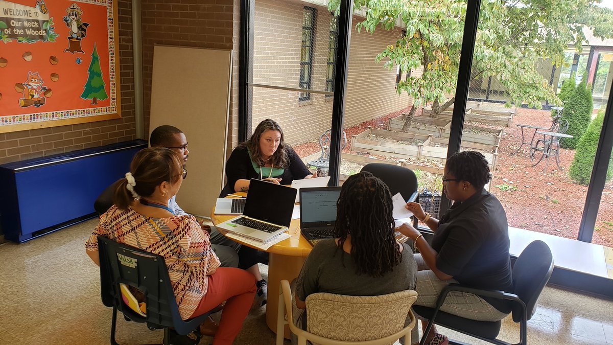 LaTanyaSothern's tweet photo. Leadership week recap! Spent the day with the new Resident Principals, continuing collaboration with grade levels, set goals with my I.D., celebrated successes in student achievement, and had an invigorating back to school night! #ThatAdminLife https://t.co/fp2te7oj2h