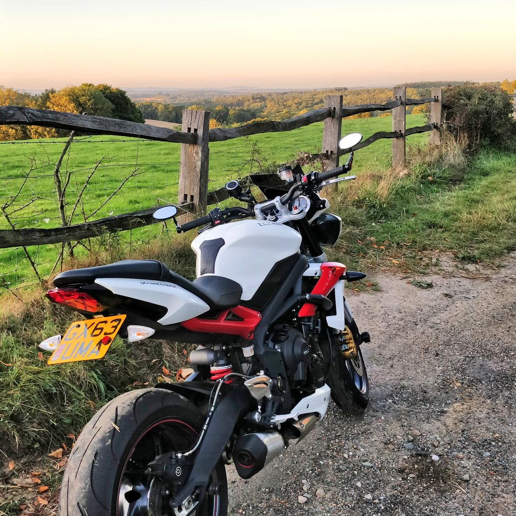 GoodyearCraig's tweet image. Sunrise ride, possibly the last warm one of this year on the little weapon?🤔

@UKTriumph @OfficialTriumph #streettriple675r