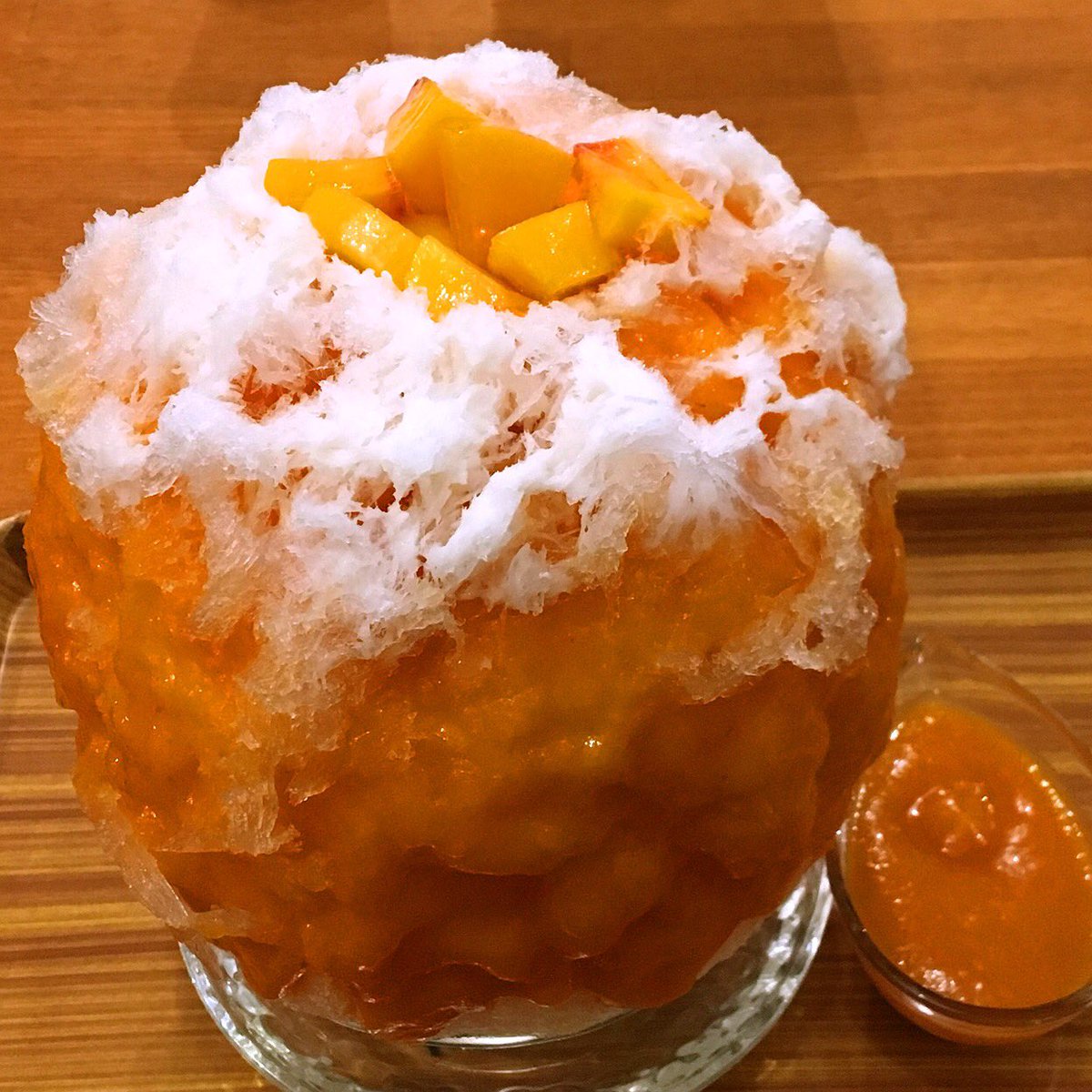 つぶやきジロー على تويتر 池袋 Hachikuでかき氷 ナガノパープルとピオーネ ネクタリンとカルピスみるく ネクタリンは先月食べたのがフレーバートップ 今回がファンタジア