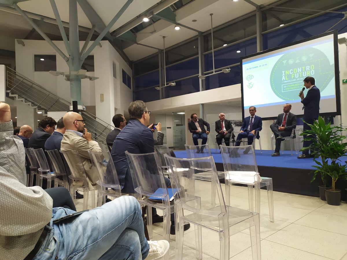 La meccanica barese incontra la ricerca per esprimere il #futuro. L'innovazione come strumento di sviluppo e di crescita. <a href="/VolkswaghenItal/">Volkswaghen Italia</a>