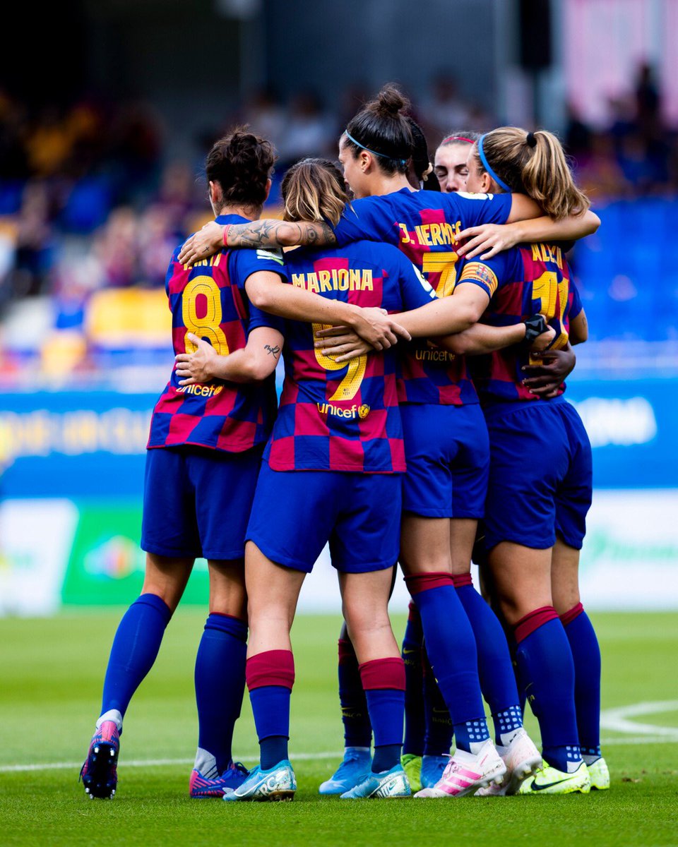 Барселона погода сегодня. Барселона женский футбольный клуб. Барселона команда. Barcelona jamoasi. Барселона женская команда.