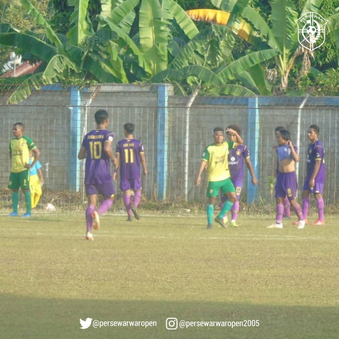 persewarwaropen's tweet photo. Galeri Pertandingan VS Persik Kediri Sore Tadi
.
Sampai Jumpa Di lain Hari Kawan @persikfckediri #djajati
.
#persewarwaropen
#persewarDAY
#ndisowosio
#ndikarako https://t.co/zSBGf6cmCp