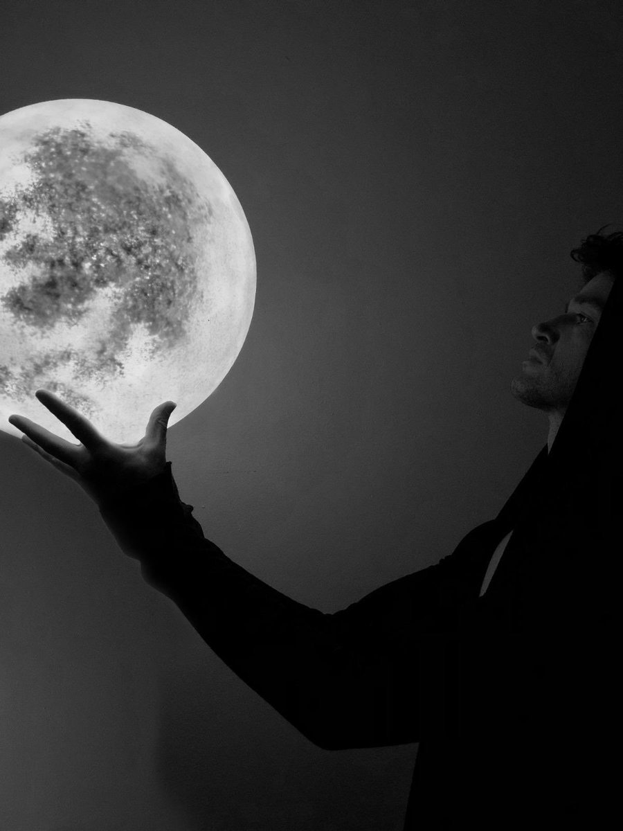 thescript's tweet image. 🌑🌑🌑