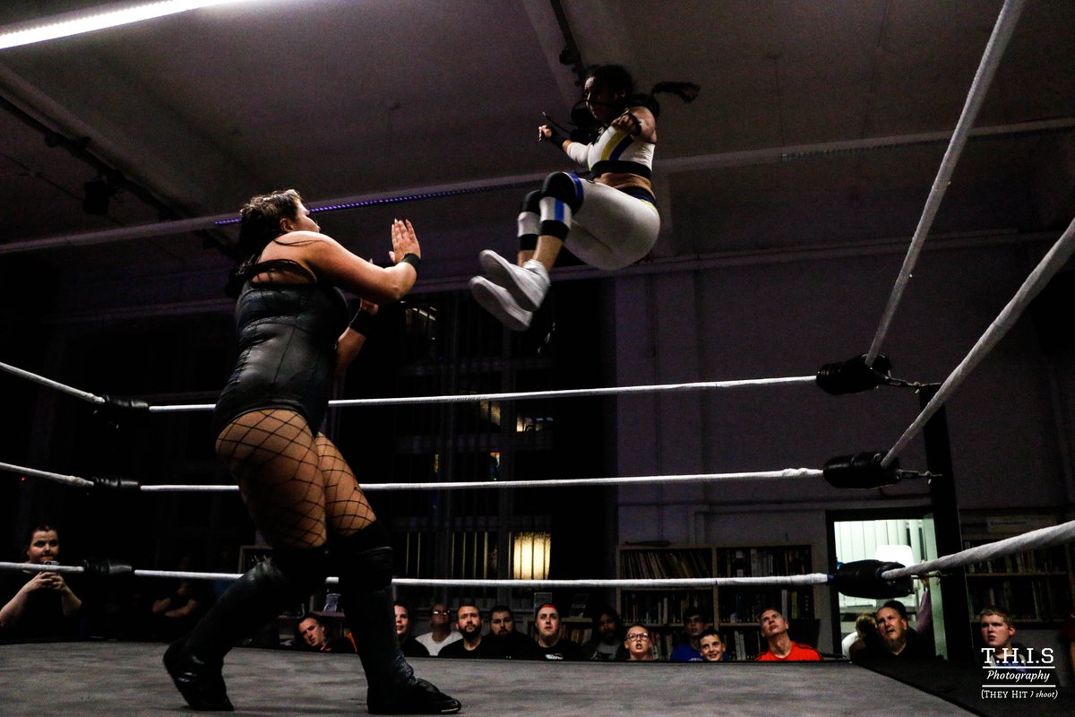 THIS_imagery's tweet photo. @ProWresSOUL @JaidaWrestling @charlievanspro @Mercedez_Blaze @MillieMcKenzie0 @KanjiDuku @b_tylr @chakarawrestler @DaniLuna_pro @TaliaMartinsPro @JinnyCouture @thealeahjames @DarcyStonePW And ended with @KanjiDuku vs @charlievanspro https://t.co/yuh9mnP0fA
